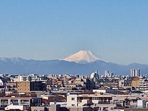 連日庁舎から、凛とした富士山を見られる季節になりました